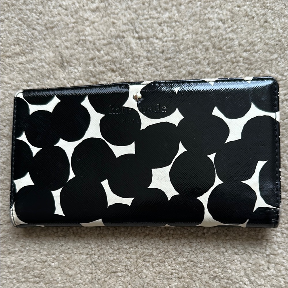 Kate Spade ♠️. wallet